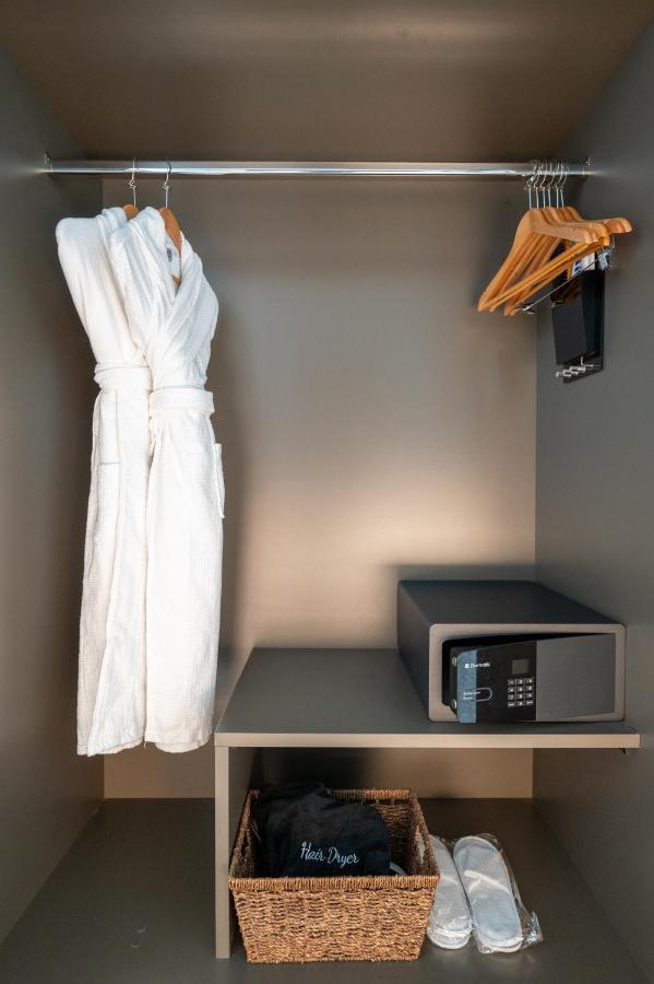 Signature Deluxe Zimmer mit Kingsize-Bett