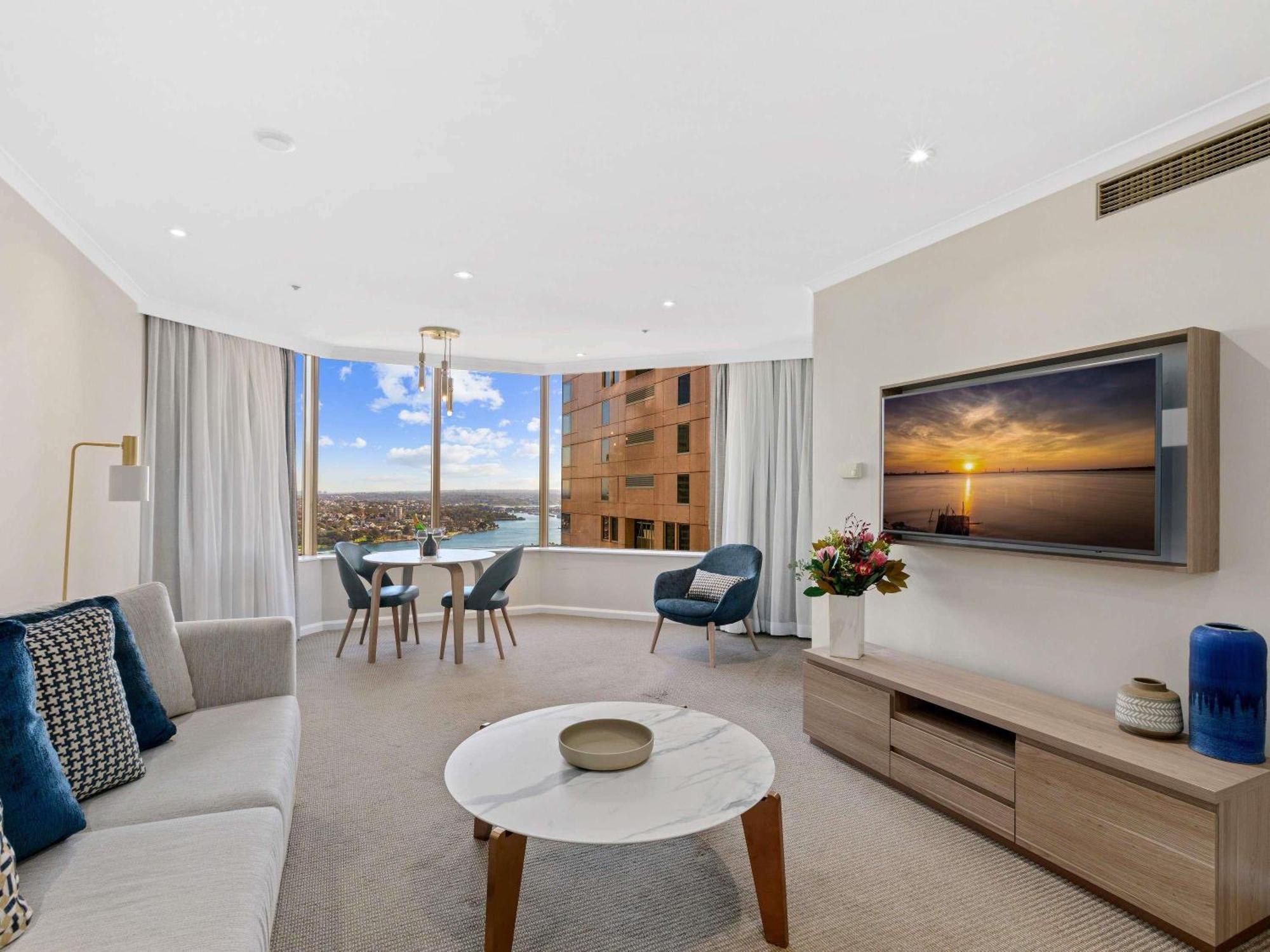 Deluxe One-Bedroom Apartment Harbour View,1730028985:JPEG