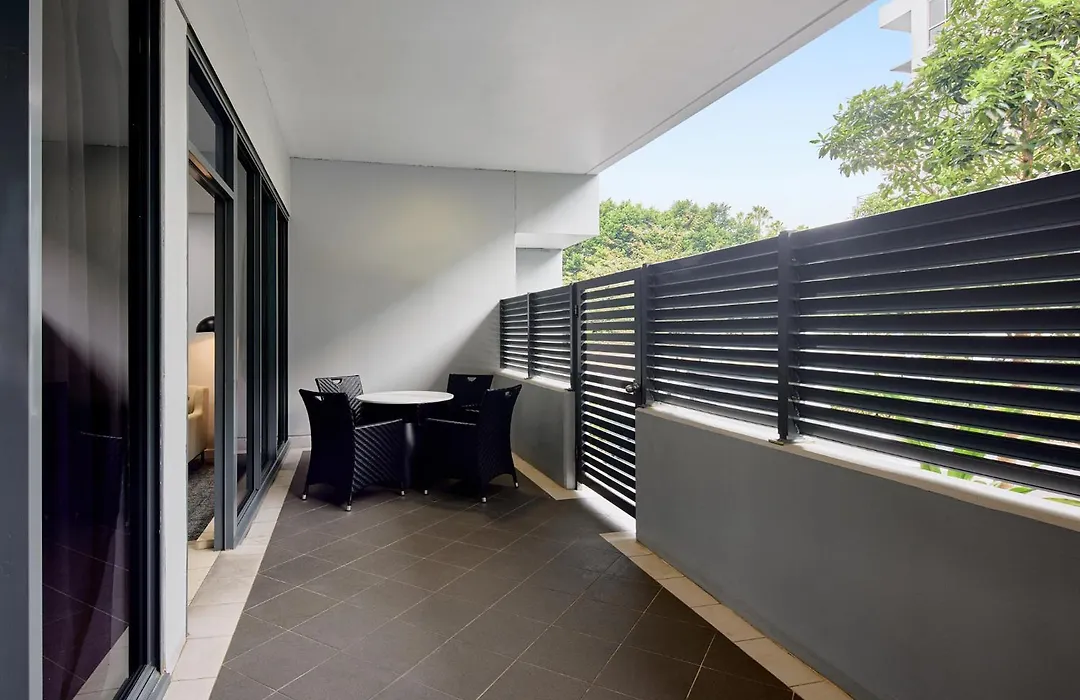 Meriton Suites Waterloo-1